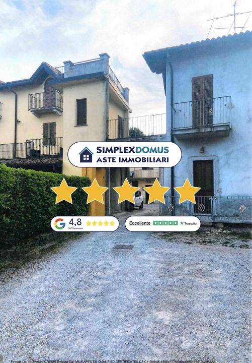 appartamento in vendita ad Albavilla in zona Saruggia