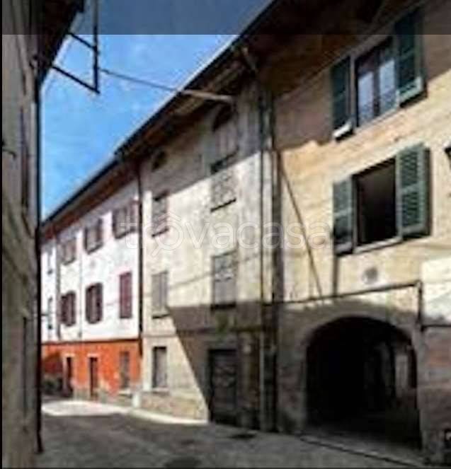 appartamento in vendita ad Albavilla in zona Vill'Albese
