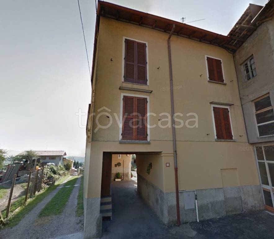 appartamento in vendita ad Albavilla in zona Vill'Albese