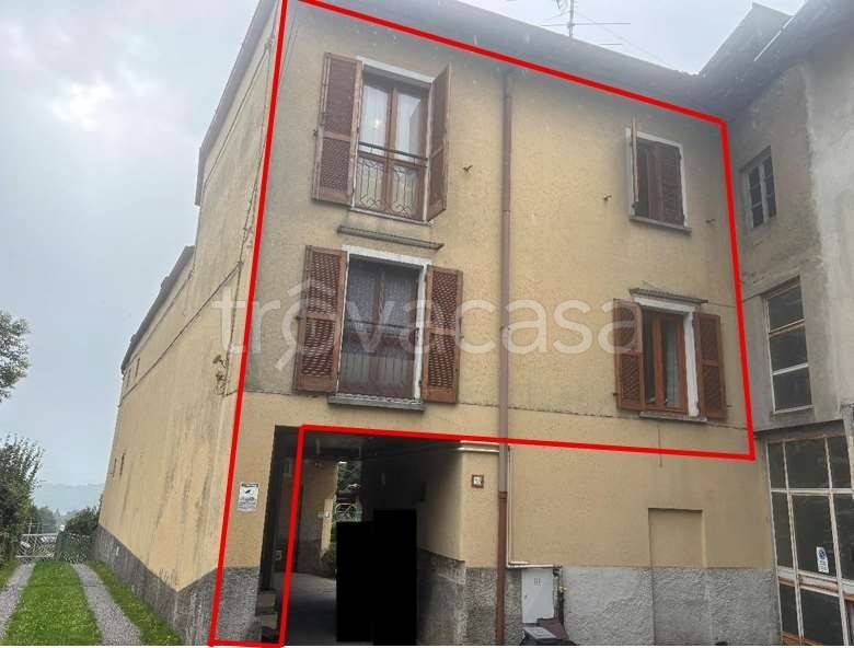 appartamento in vendita ad Albavilla in zona Vill'Albese