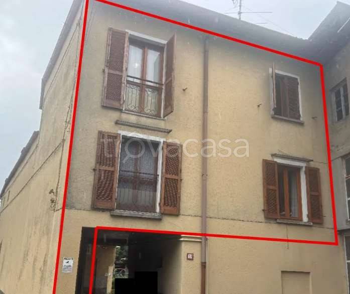casa indipendente in vendita ad Albavilla in zona Vill'Albese