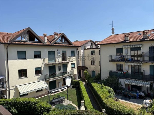 appartamento in vendita ad Albavilla in zona Corogna