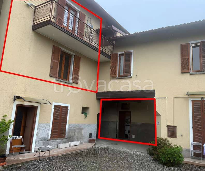 appartamento in vendita ad Albavilla in zona Vill'Albese
