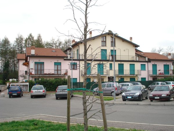 appartamento in vendita ad Albavilla in zona Carcano