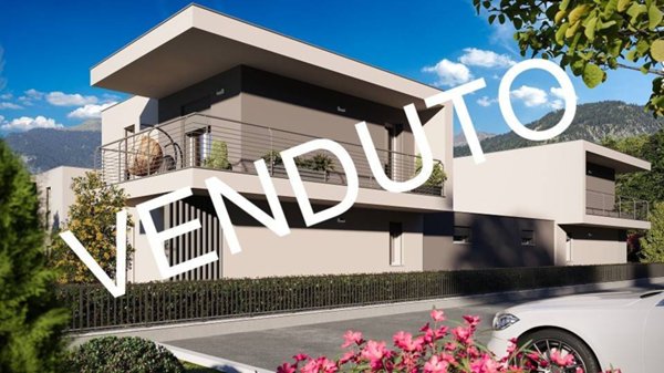 casa indipendente in vendita ad Albese con Cassano