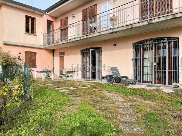 casa indipendente in vendita ad Albese con Cassano