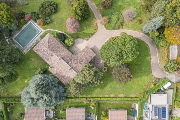 casa indipendente in vendita ad Albese con Cassano