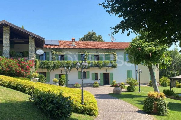 casa indipendente in vendita ad Albese con Cassano