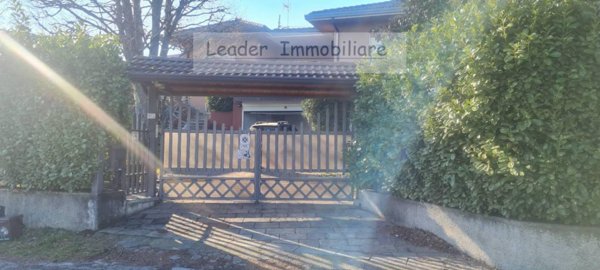 casa indipendente in vendita ad Albese con Cassano