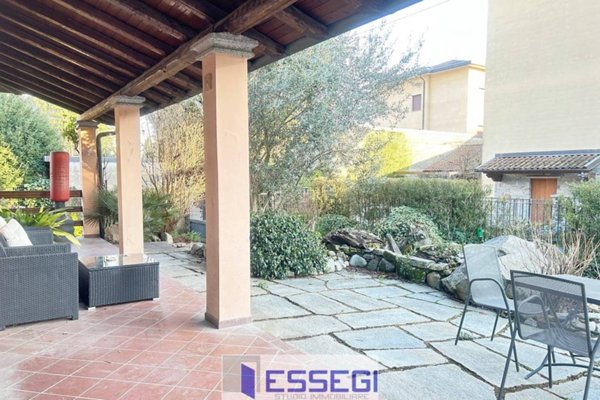 casa indipendente in vendita ad Albese con Cassano