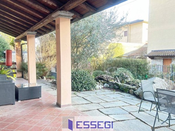 casa indipendente in vendita ad Albese con Cassano