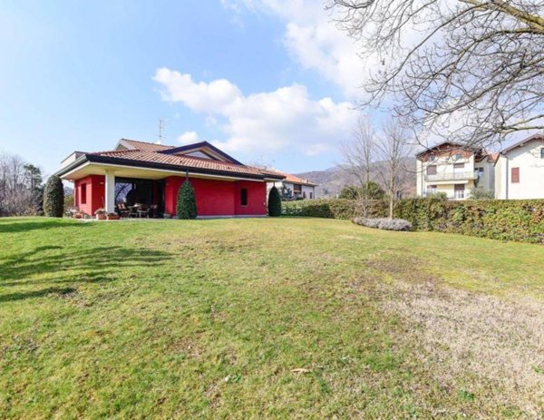 casa indipendente in vendita ad Albese con Cassano in zona Cassano