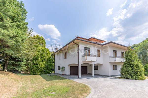 casa indipendente in vendita ad Albese con Cassano