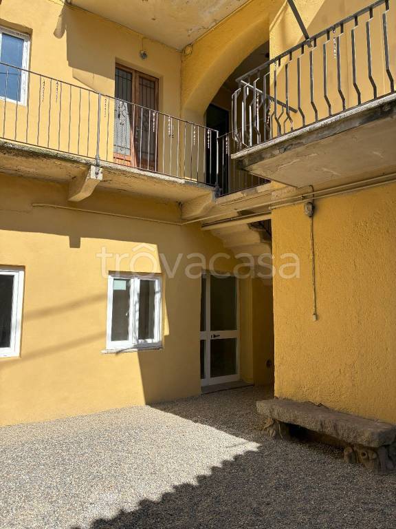 appartamento in vendita ad Albese con Cassano