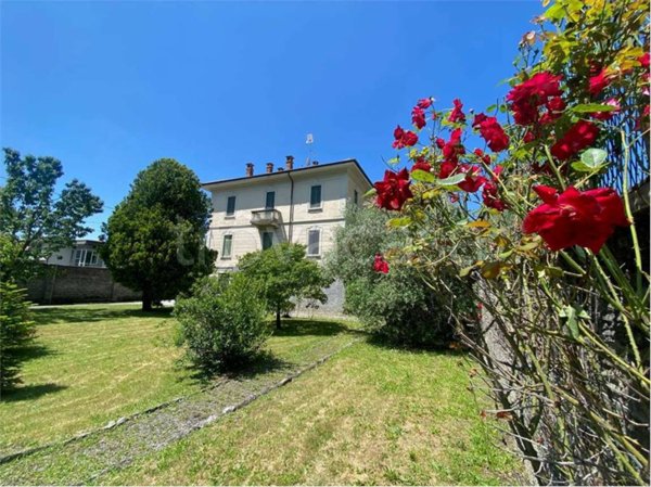 casa indipendente in vendita ad Albese con Cassano
