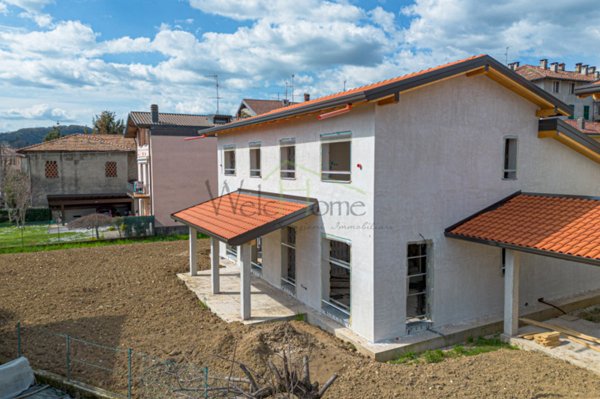 casa indipendente in vendita ad Albese con Cassano