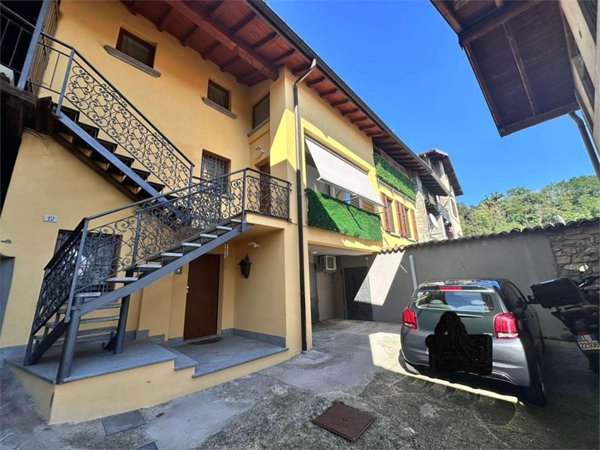 casa indipendente in vendita ad Albese con Cassano