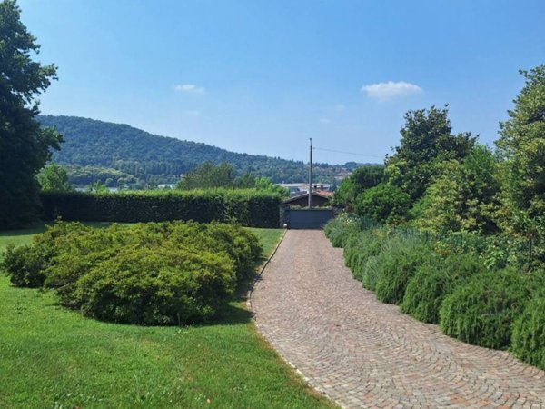 casa indipendente in vendita ad Albese con Cassano