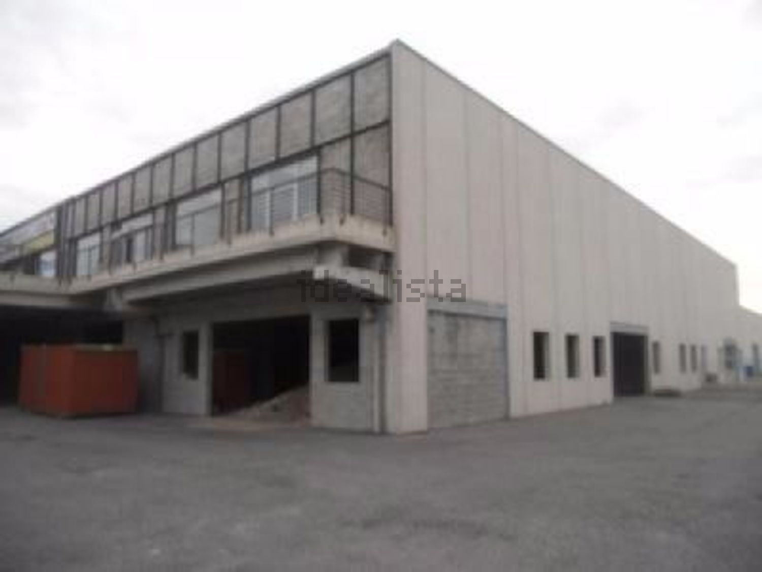 negozio in vendita ad Albese con Cassano
