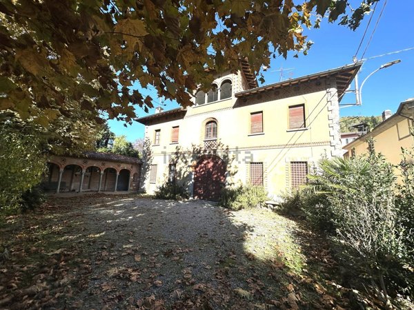 casa indipendente in vendita ad Albese con Cassano