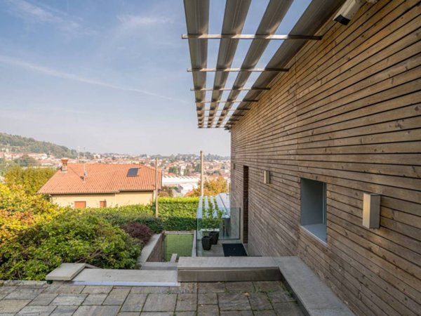 casa indipendente in vendita ad Albese con Cassano