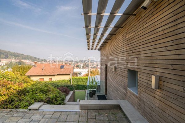 casa indipendente in vendita ad Albese con Cassano