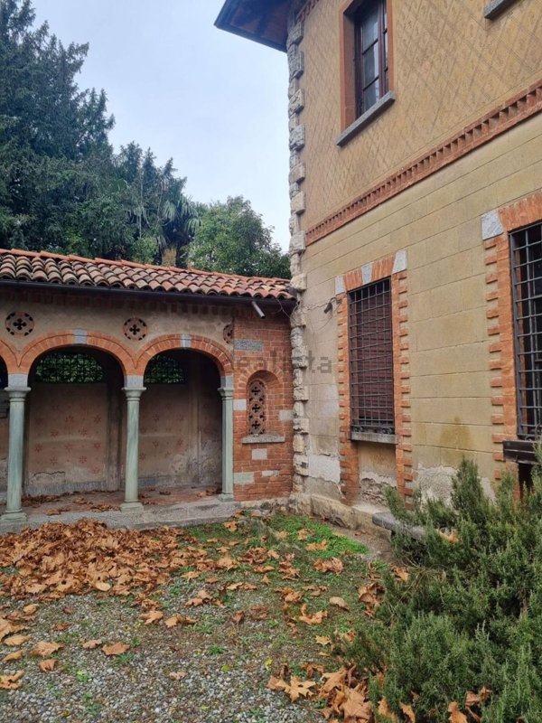 casa indipendente in vendita ad Albese con Cassano