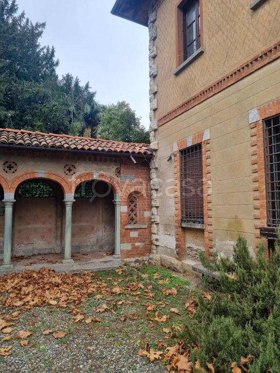 casa indipendente in vendita ad Albese con Cassano