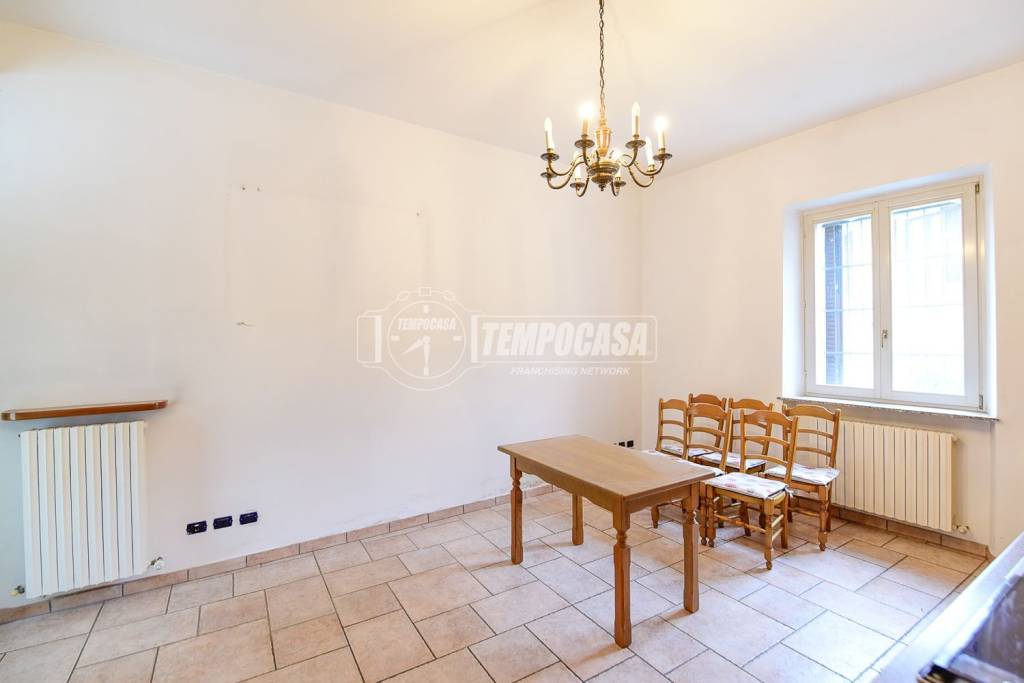 appartamento in vendita ad Albese con Cassano