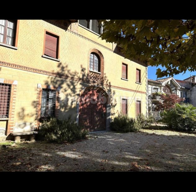 casa indipendente in vendita ad Albese con Cassano