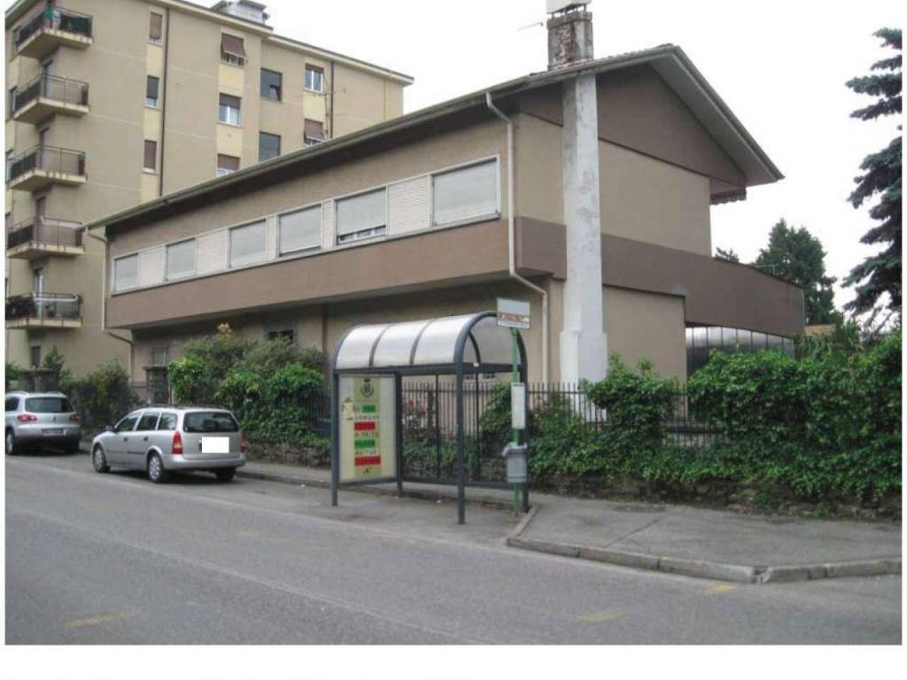 intera palazzina in vendita ad Albese con Cassano