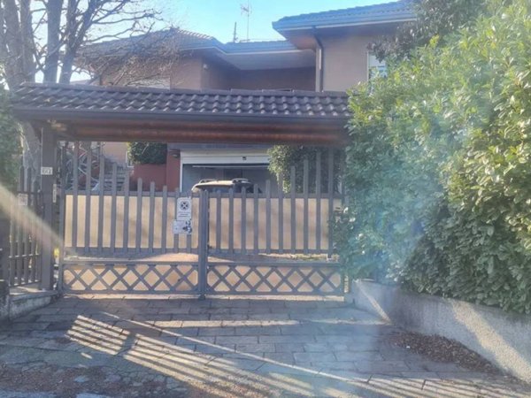 casa indipendente in vendita ad Albese con Cassano