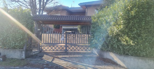 casa indipendente in vendita ad Albese con Cassano