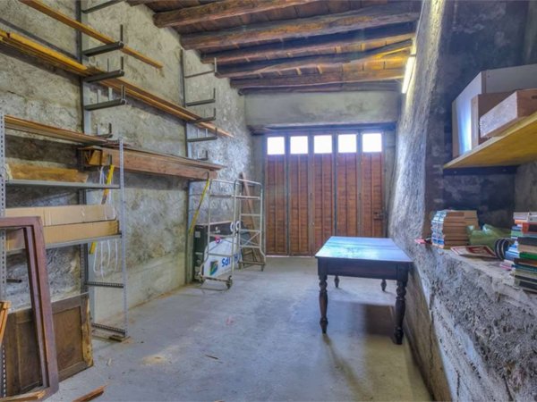 casa semindipendente in vendita ad Albese con Cassano