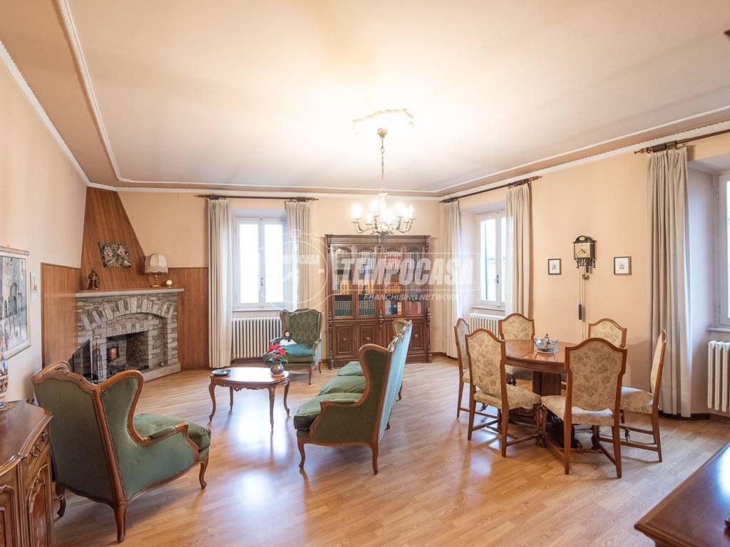 appartamento in vendita ad Albese con Cassano