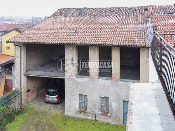 appartamento in vendita ad Albese con Cassano