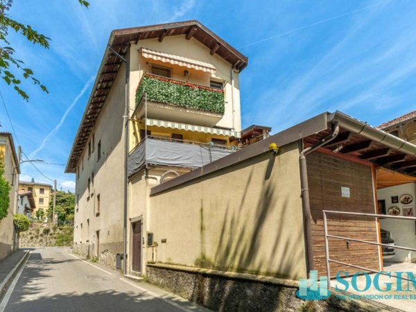 appartamento in vendita ad Albese con Cassano