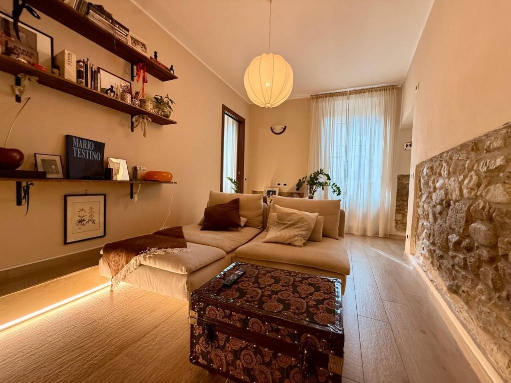 appartamento in vendita ad Albese con Cassano