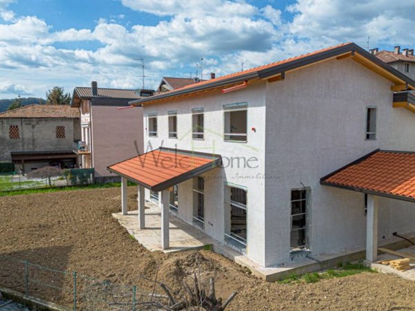 casa indipendente in vendita ad Albese con Cassano