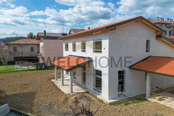 casa indipendente in vendita ad Albese con Cassano