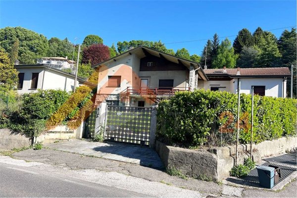 casa indipendente in vendita ad Albese con Cassano in zona Cassano