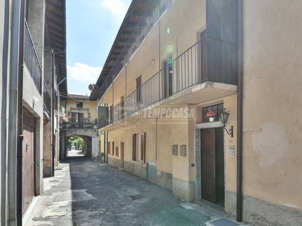 casa indipendente in vendita ad Albese con Cassano in zona Cassano