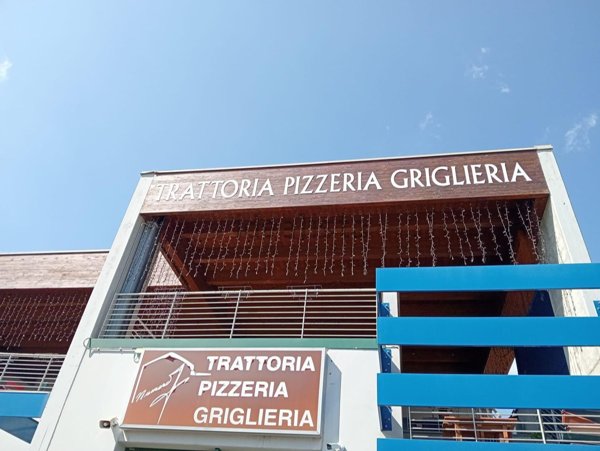 negozio in vendita ad Albese con Cassano in zona Cassano