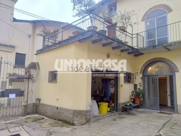 appartamento in vendita ad Albiolo