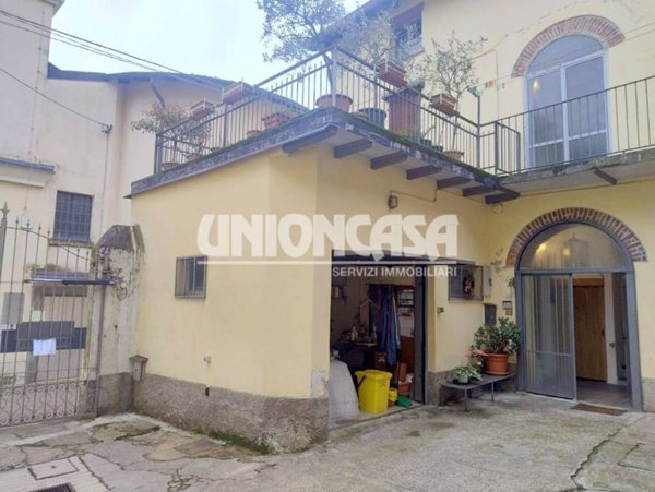 appartamento in vendita ad Albiolo