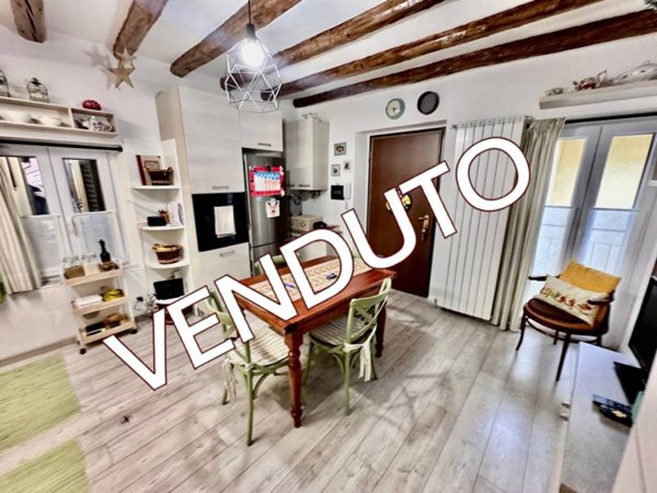 appartamento in vendita ad Albiolo