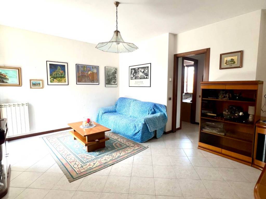 appartamento in vendita ad Albiolo