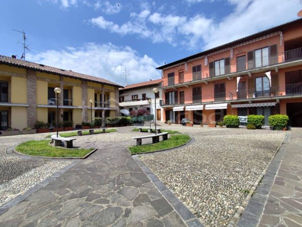 appartamento in vendita ad Albiolo