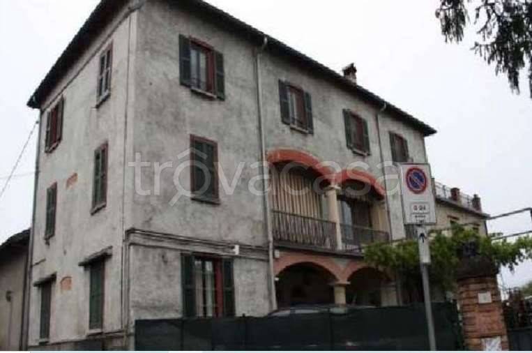 appartamento in vendita ad Albiolo