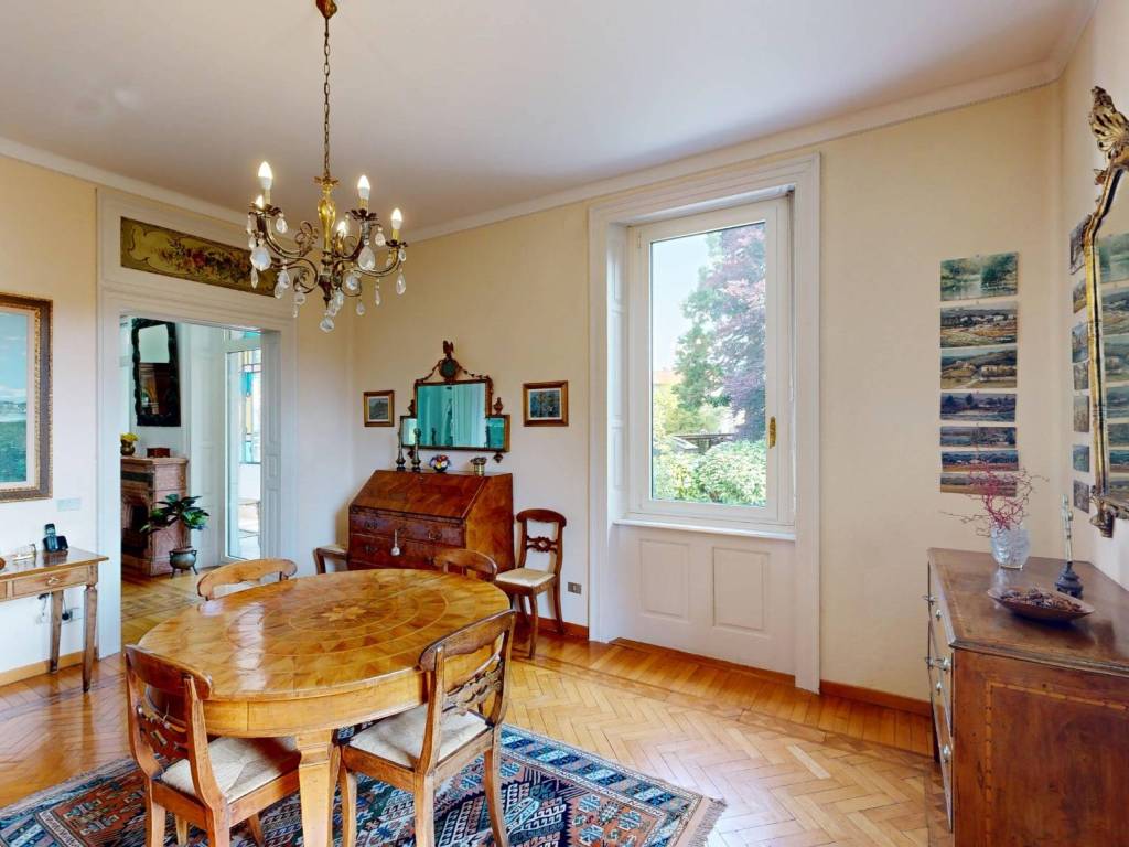 casa indipendente in vendita ad Albiolo